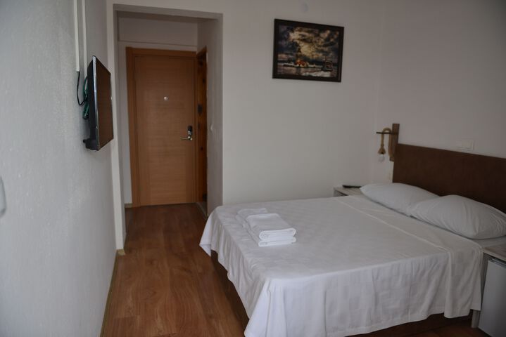 Room 20 of 28
