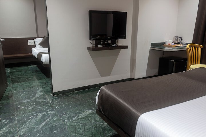Room 16 of 94
