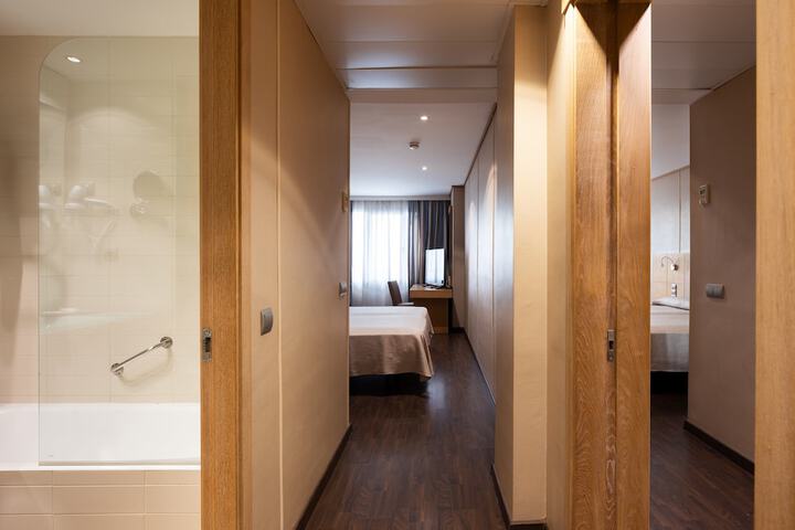 Room 19 of 61