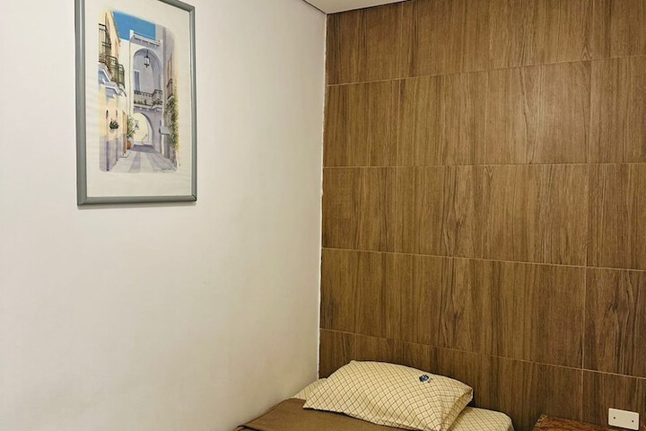 Room 27 of 81