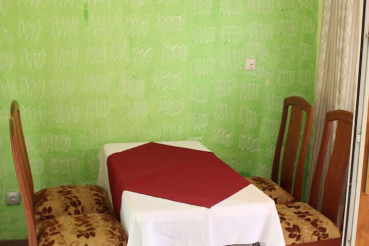 Room 21 of 42