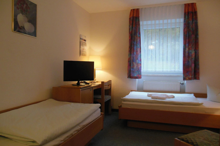 Room 4 of 4