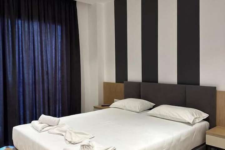 Room 35 of 95