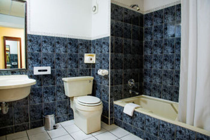 Room 2 of 22
