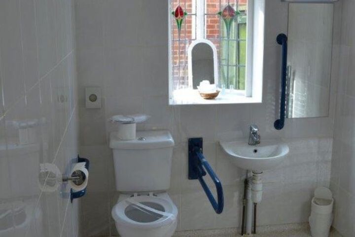 Photo 8