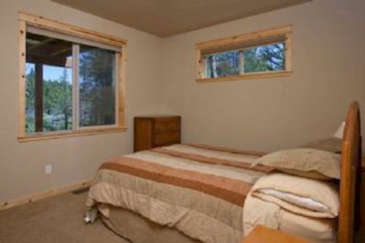 Room 10 of 20