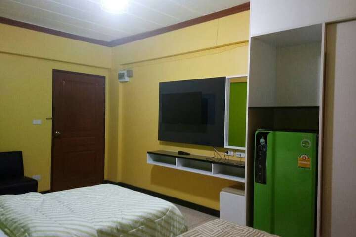 Room 12 of 30