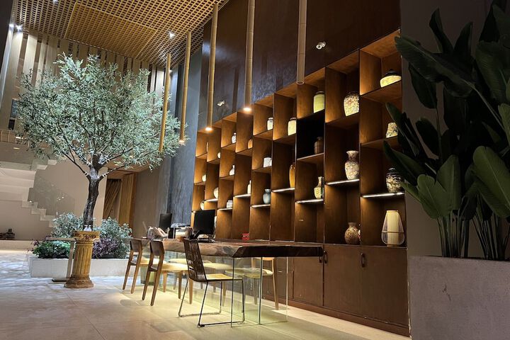 Hotel Lobby