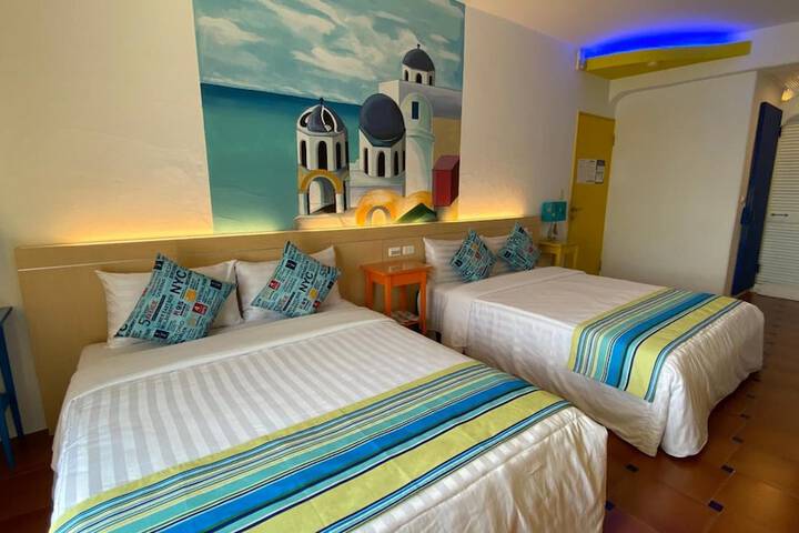 Room 25 of 65