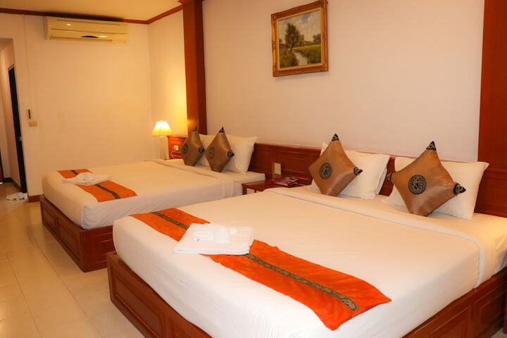 Room 10 of 73