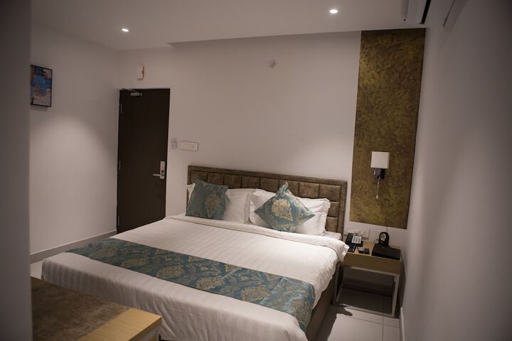 Room 7 of 51