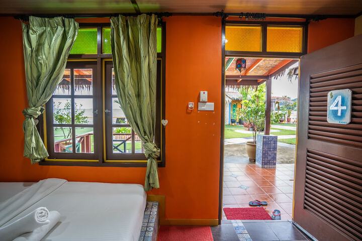 Room 82 of 195