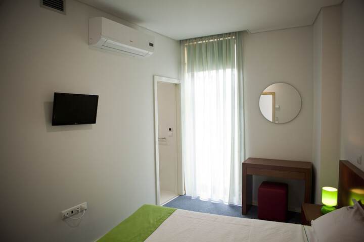 Room 5 of 38