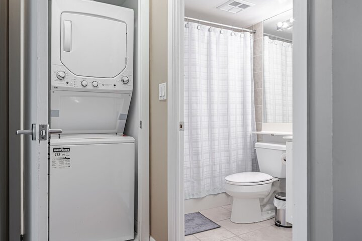 Room 83 of 106
