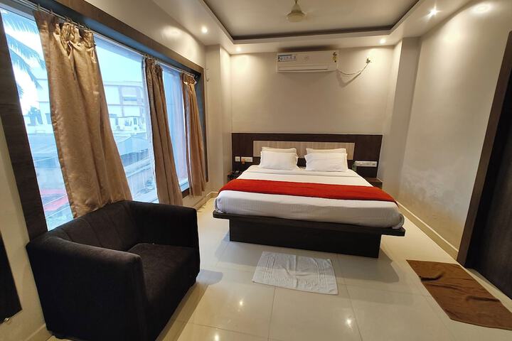 Room 7 of 24