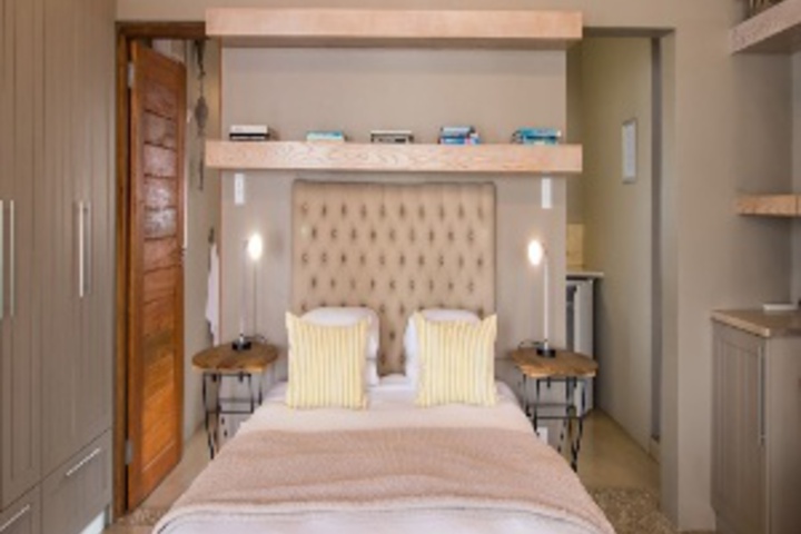 Room 585 of 648