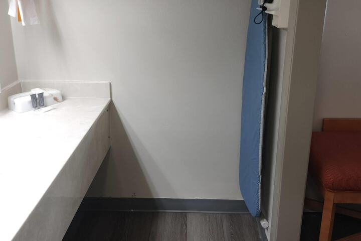 Room 59 of 190