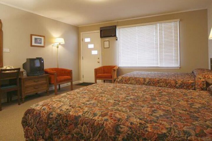 Room 70 of 106