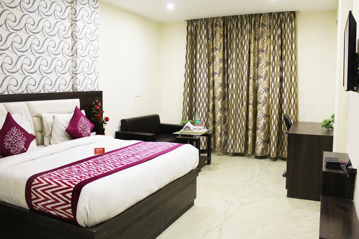Oyo Rooms Yamuna Kinara Road