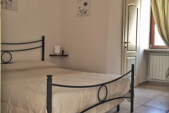 Room 11 of 36