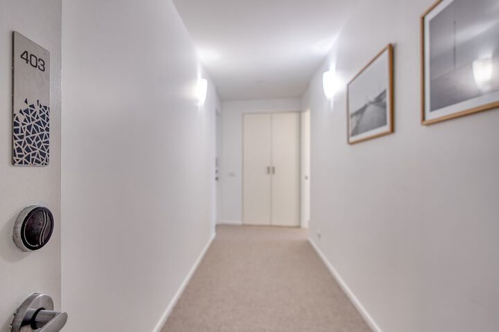 Room 42 of 140