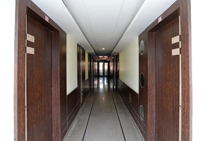 Room 11 of 16