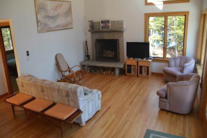 Room 11 of 20