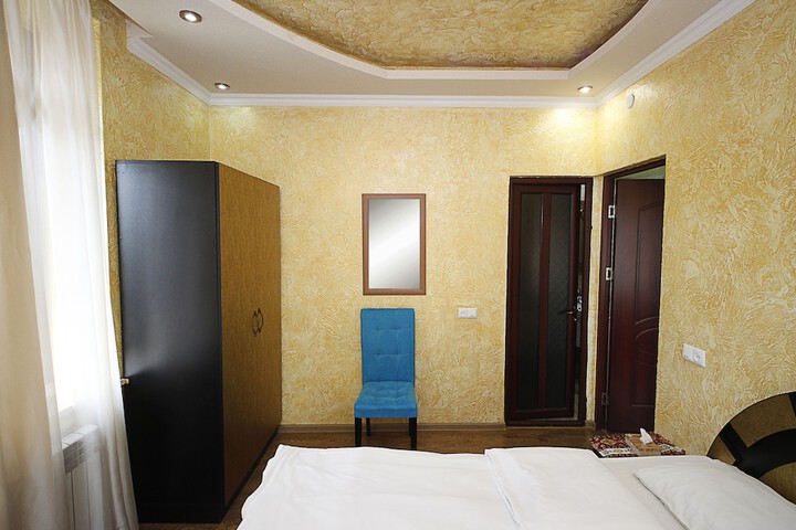 Room 9 of 45