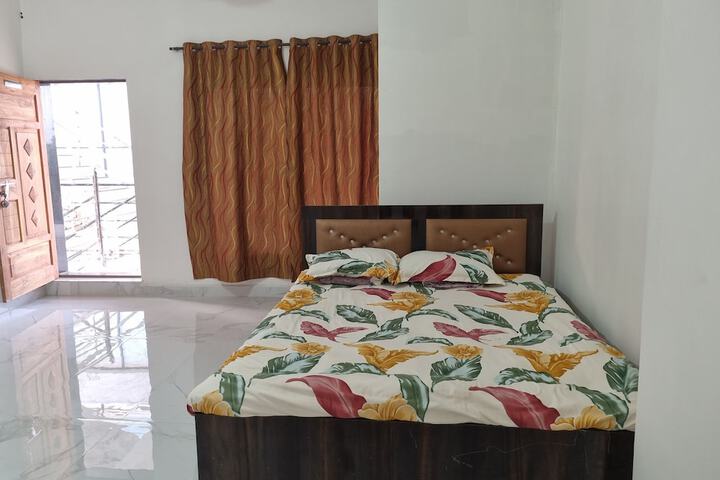 Room 9 of 47