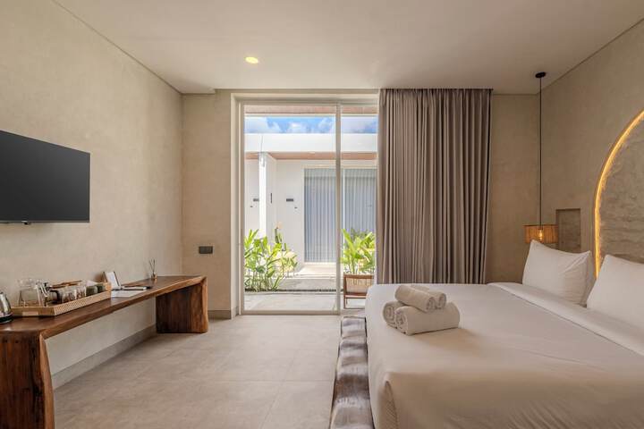 Room 10 of 35