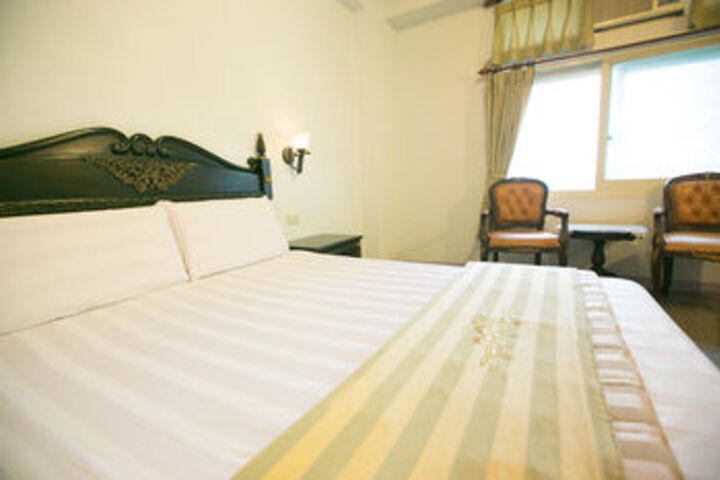 Room 22 of 26