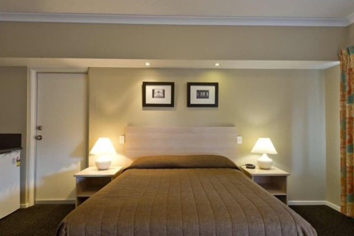 Room 7 of 19