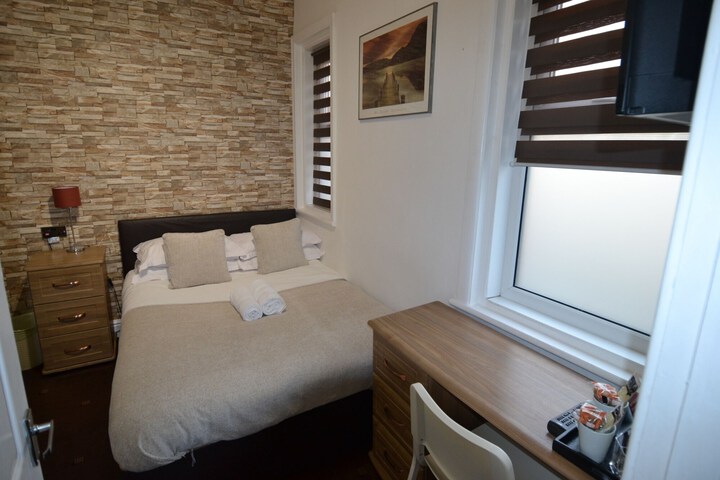 Room 20 of 105