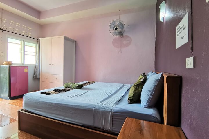 Room 25 of 145