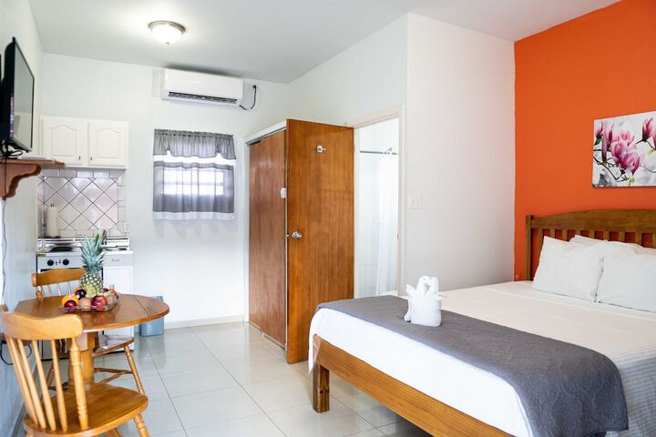 Room 9 of 23