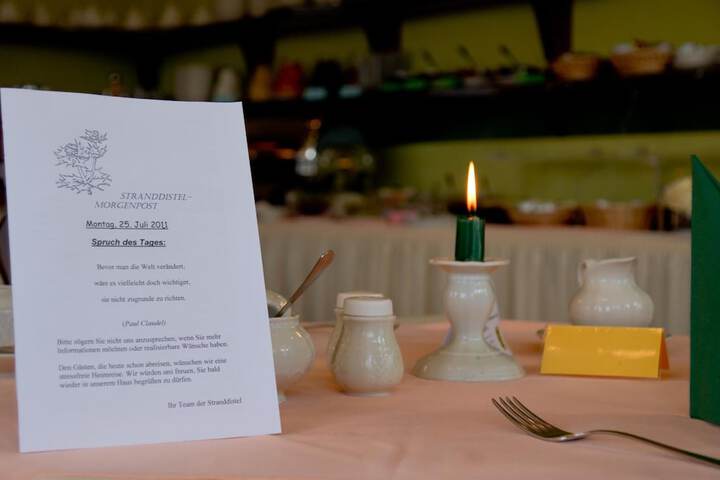 Dining 37 of 60