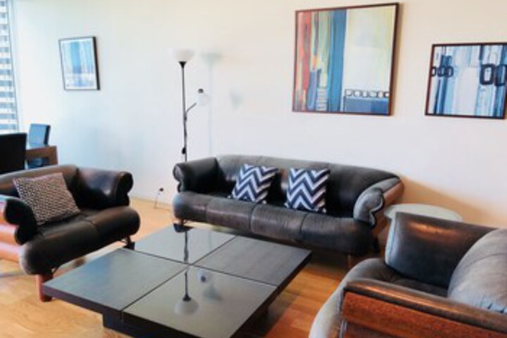 Astonishing Docklands View Deluxe Room