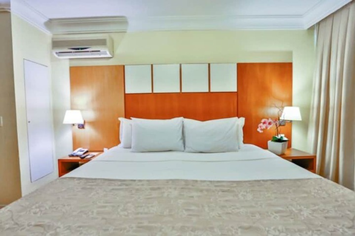 Room 14 of 64