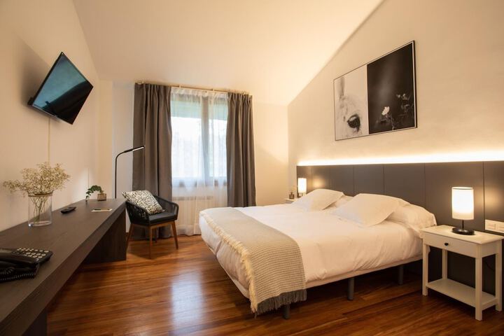 Room 16 of 37