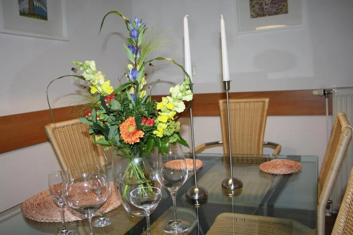 Dining 18 of 21