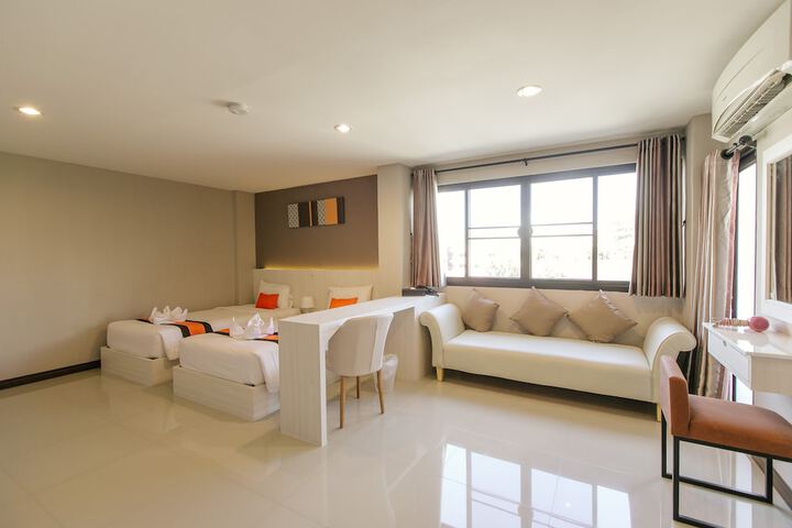 Room 50 of 174