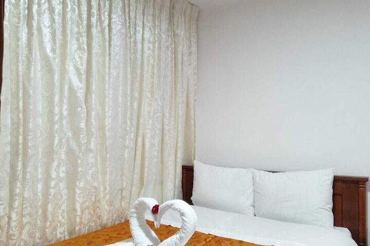 Room 9 of 43