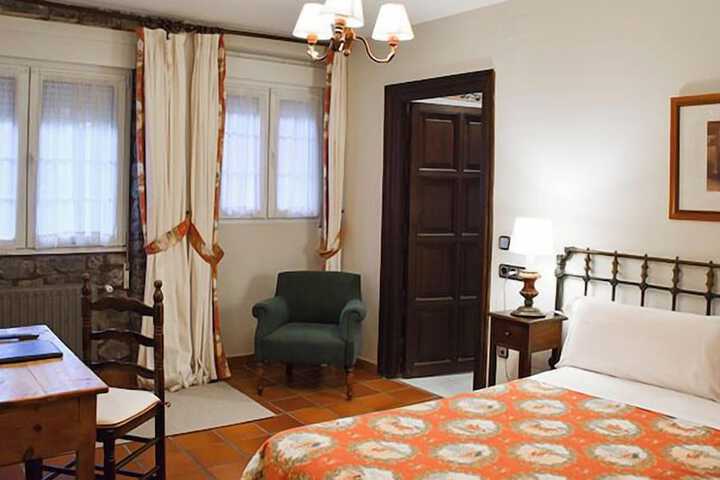 Room 13 of 23