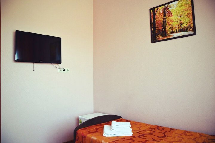 Room 12 of 27
