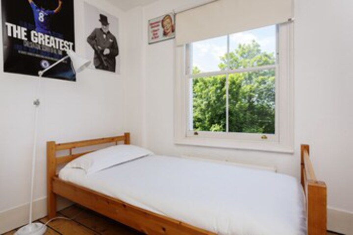 Room 18 of 24