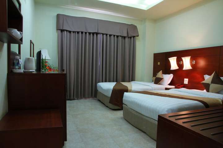 Room 3 of 37