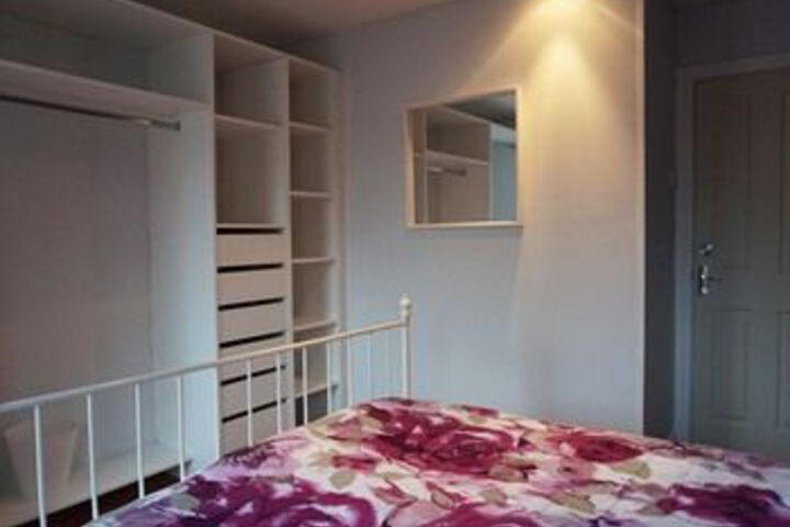 Room 27 of 35
