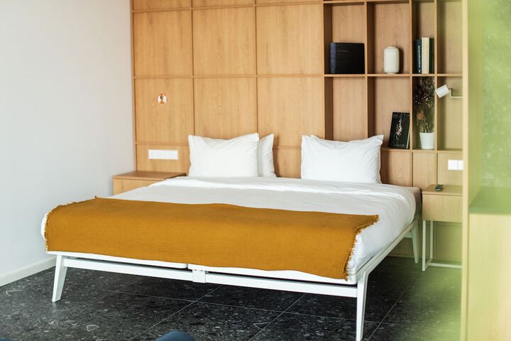 Room 34 of 114