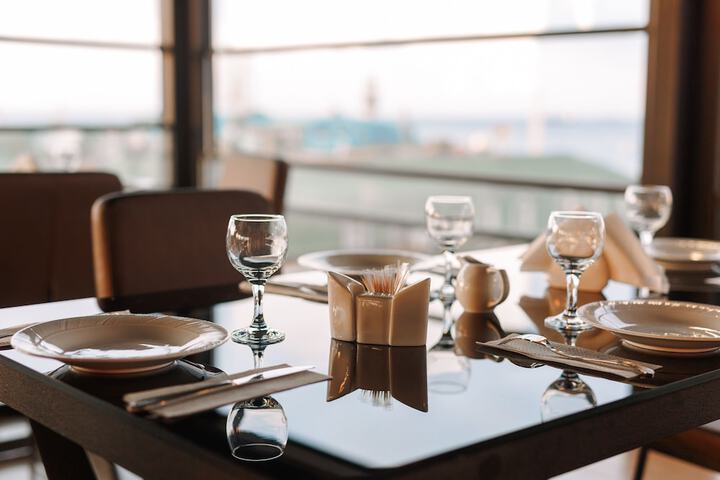 Dining 35 of 43