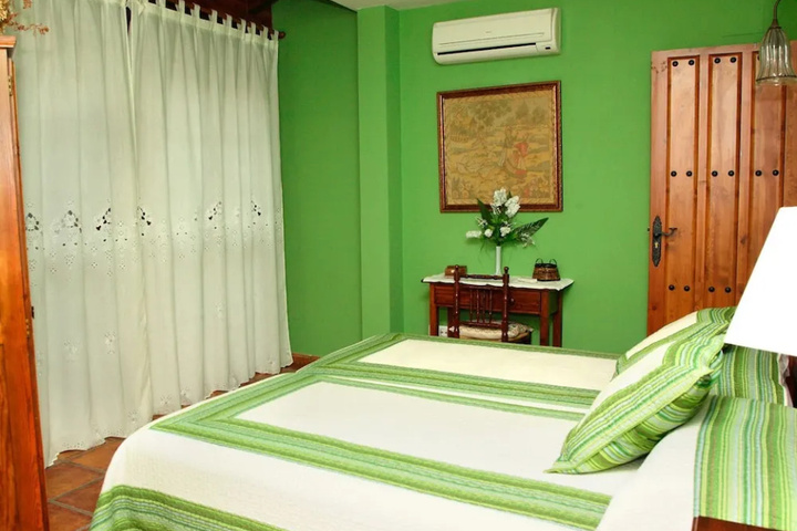 Room 3 of 15